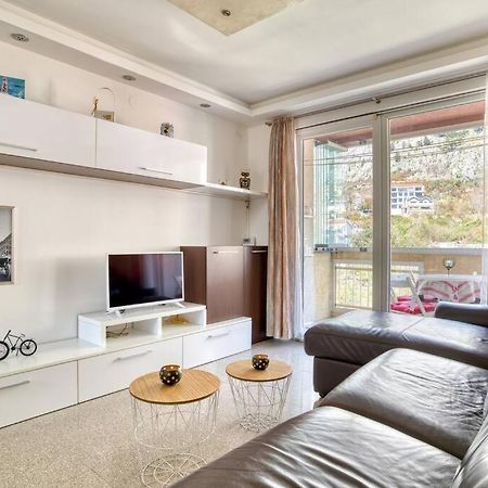 Cozy Nest Apartment- Central And Seaboard With Elevator Kotor Ngoại thất bức ảnh