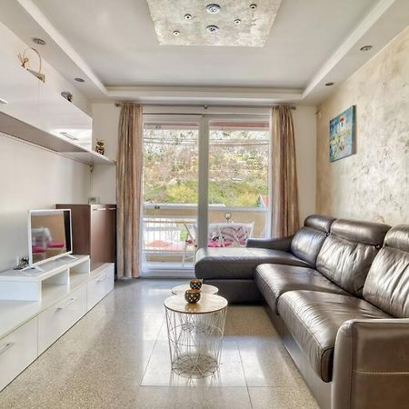Cozy Nest Apartment- Central And Seaboard With Elevator Kotor Ngoại thất bức ảnh