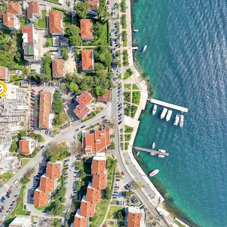 Cozy Nest Apartment- Central And Seaboard With Elevator Kotor Ngoại thất bức ảnh