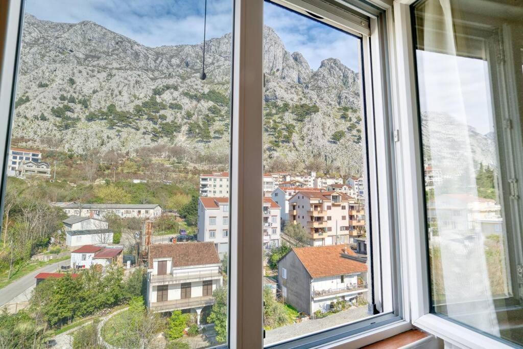 Cozy Nest Apartment- Central And Seaboard With Elevator Kotor Ngoại thất bức ảnh