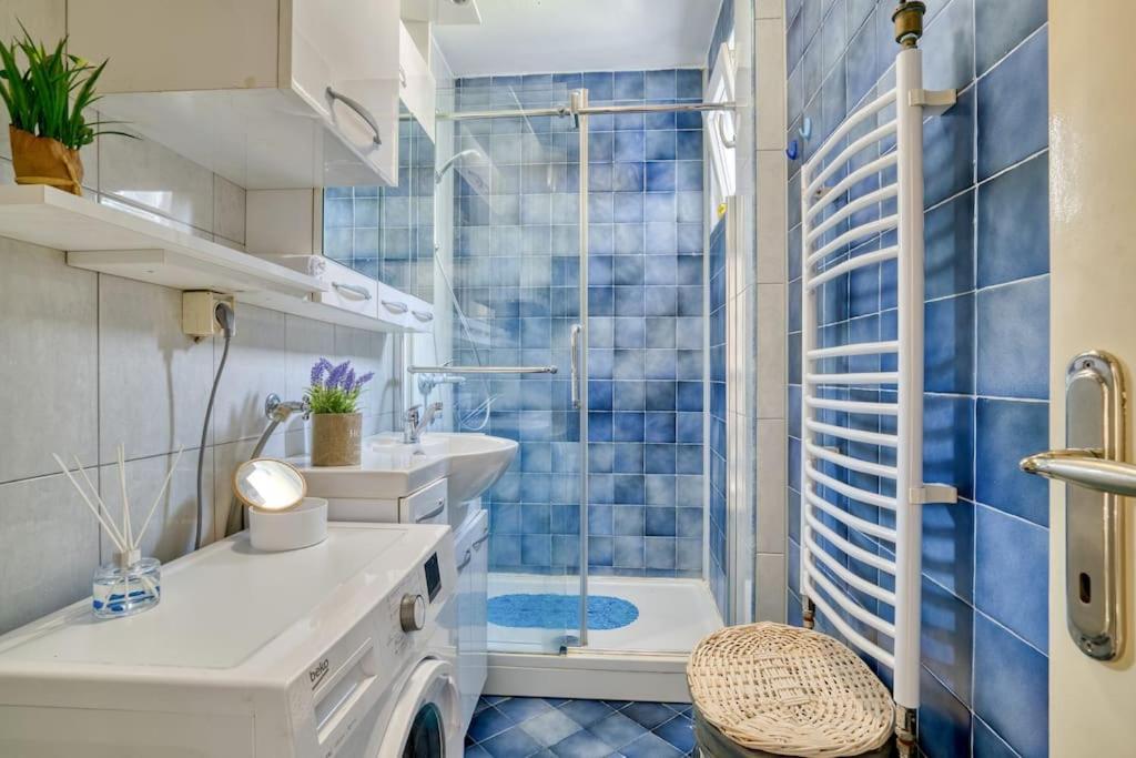 Cozy Nest Apartment- Central And Seaboard With Elevator Kotor Ngoại thất bức ảnh