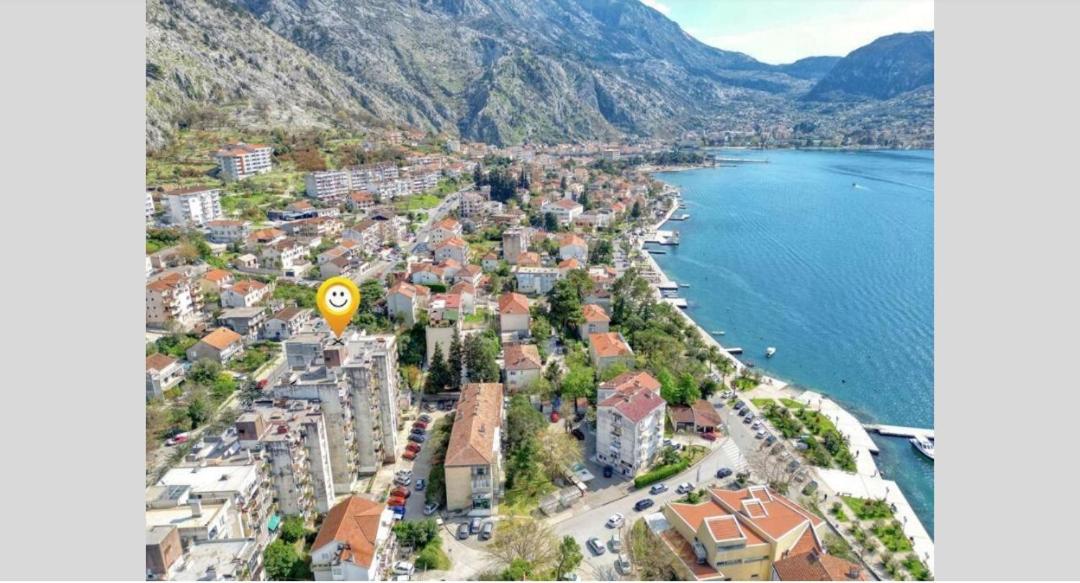 Cozy Nest Apartment- Central And Seaboard With Elevator Kotor Ngoại thất bức ảnh